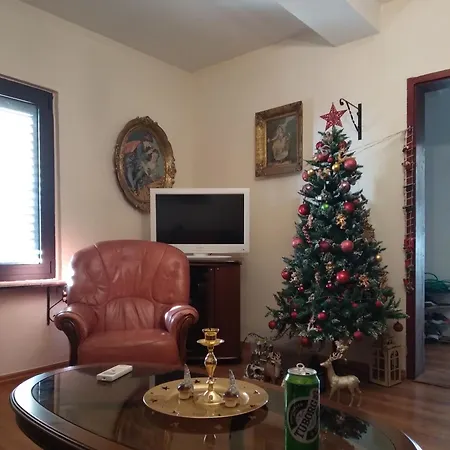 Country House Будинок відпочинку *
